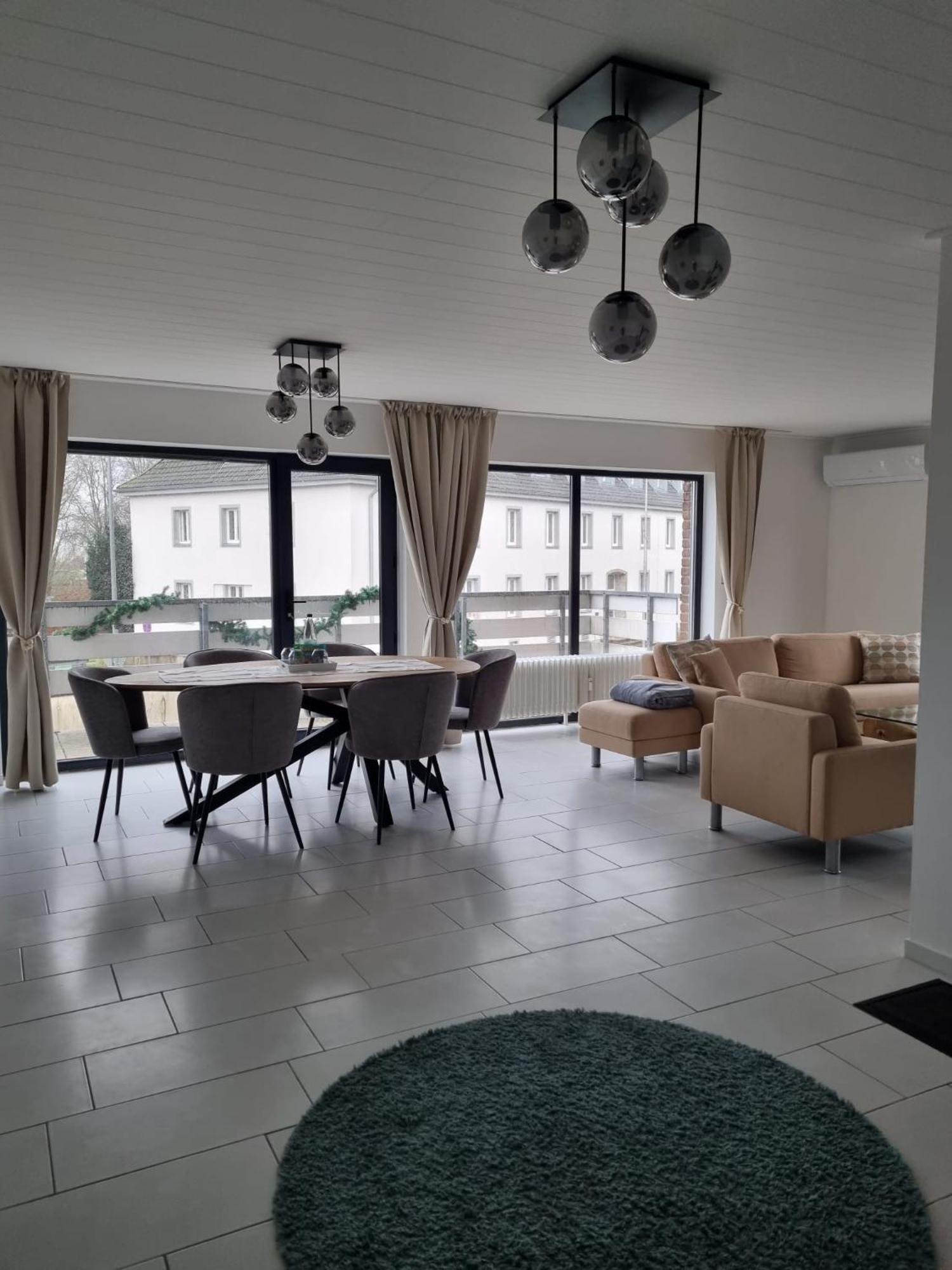 אמריך Ferienwohnung Am Rheinpark מראה חיצוני תמונה